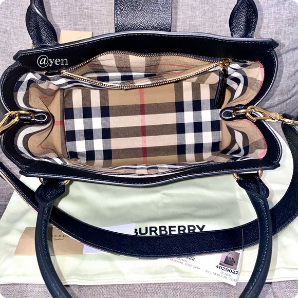 Burberry Medium soft grain buckle Shoulder bag - Picture 5 of 13